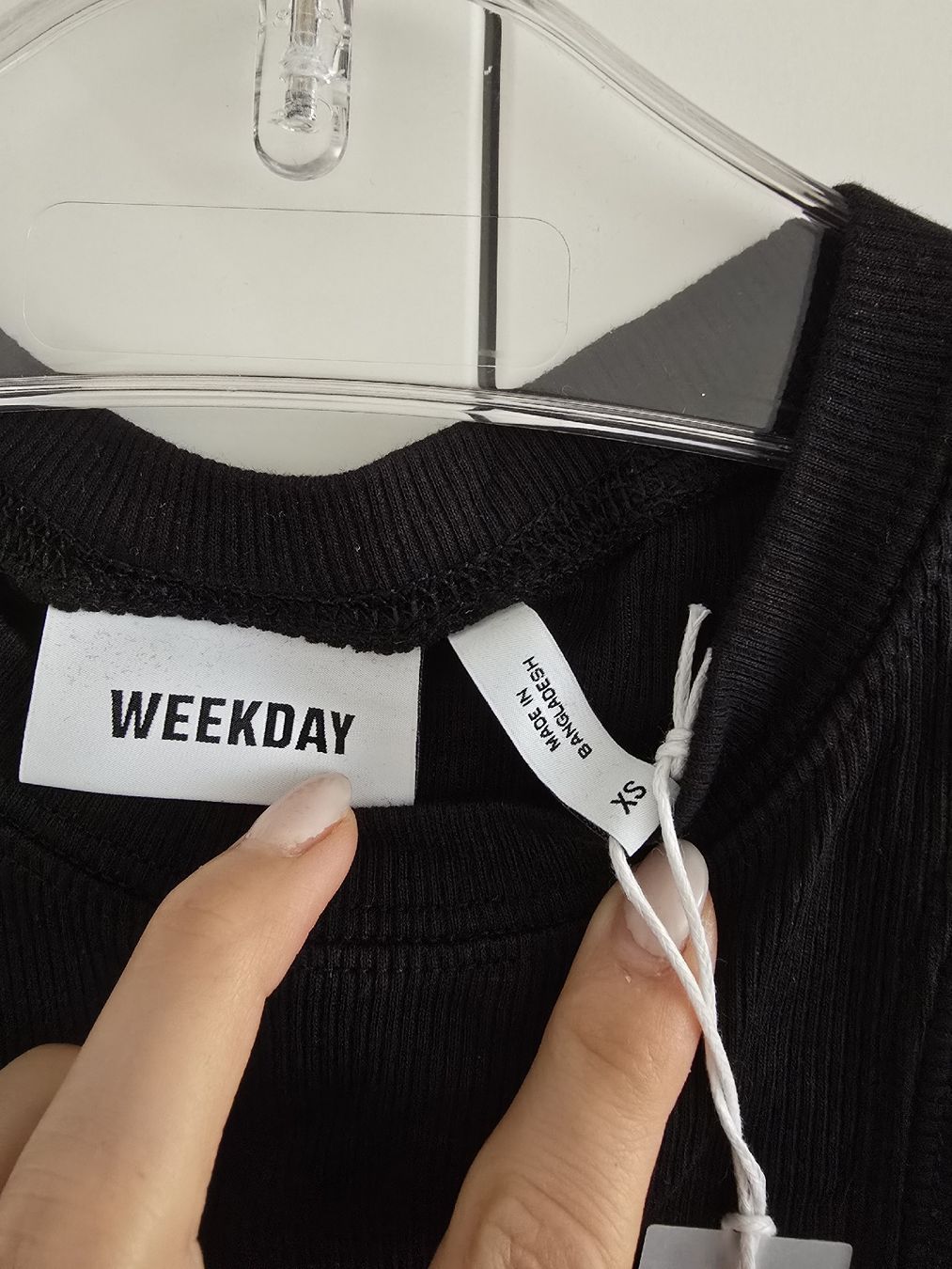 Weekday Top: Weekday Crop Top - Grösse XS – Nuovo e nell'imballaggio originale da Rickenbach b. Wil venduto da Kth_v8 1