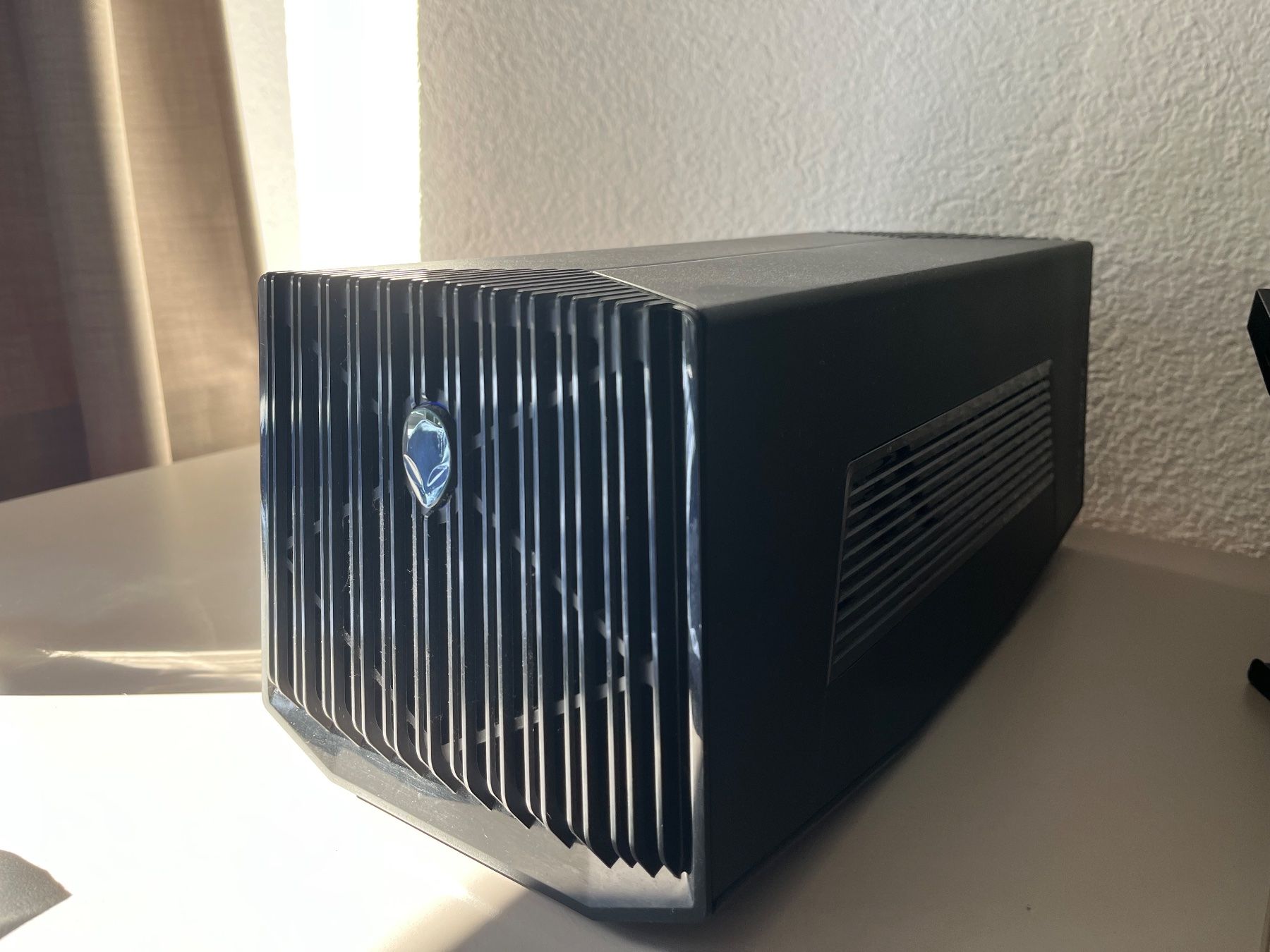 Grafikkarten: Alienware Graphics Amplifier – Gebraucht aus Zug von