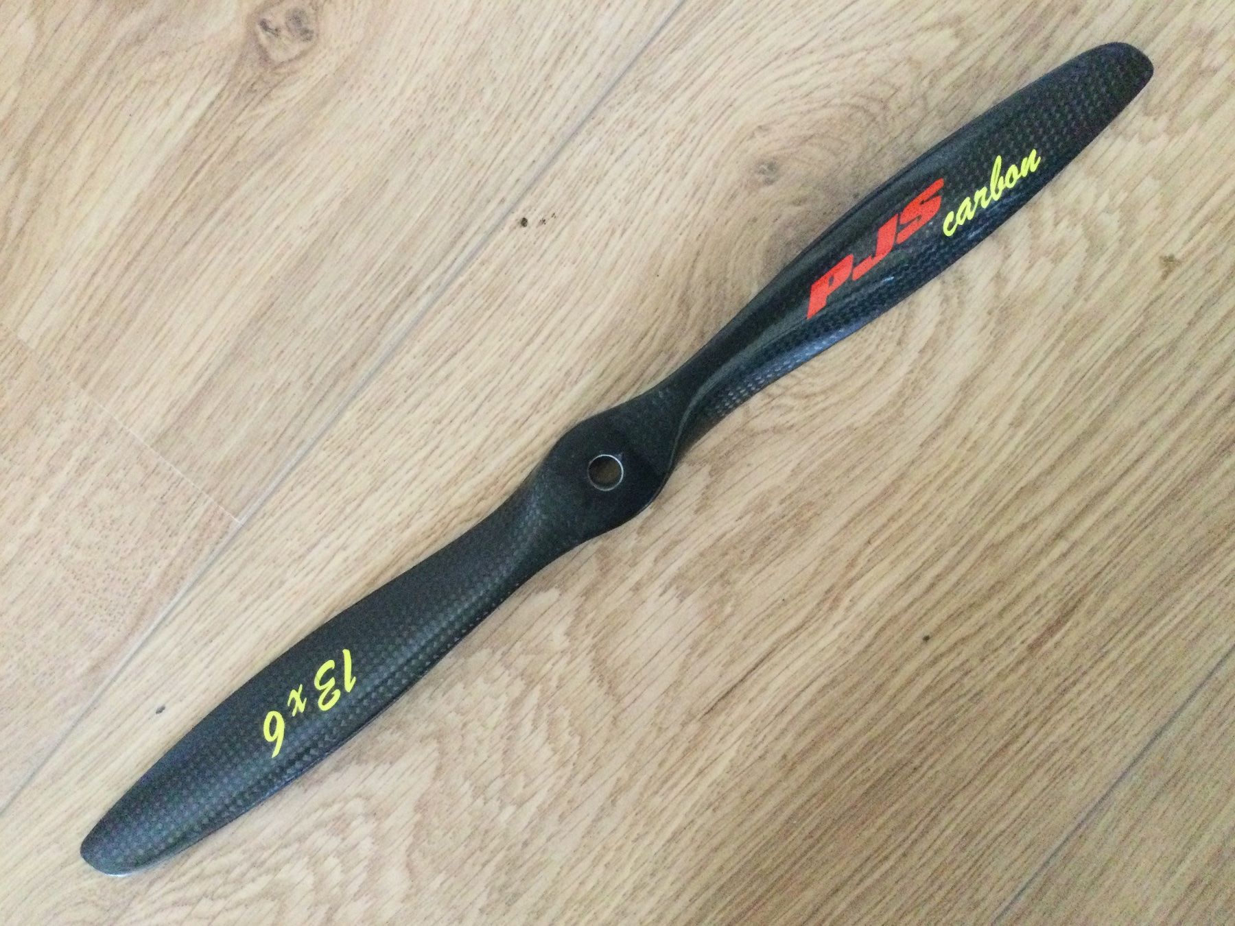 Modellismo RC: Hélice PJS Carbon 13x6 – Nuovo (secondo la descrizione) da Yvonand venduto da Li_poch