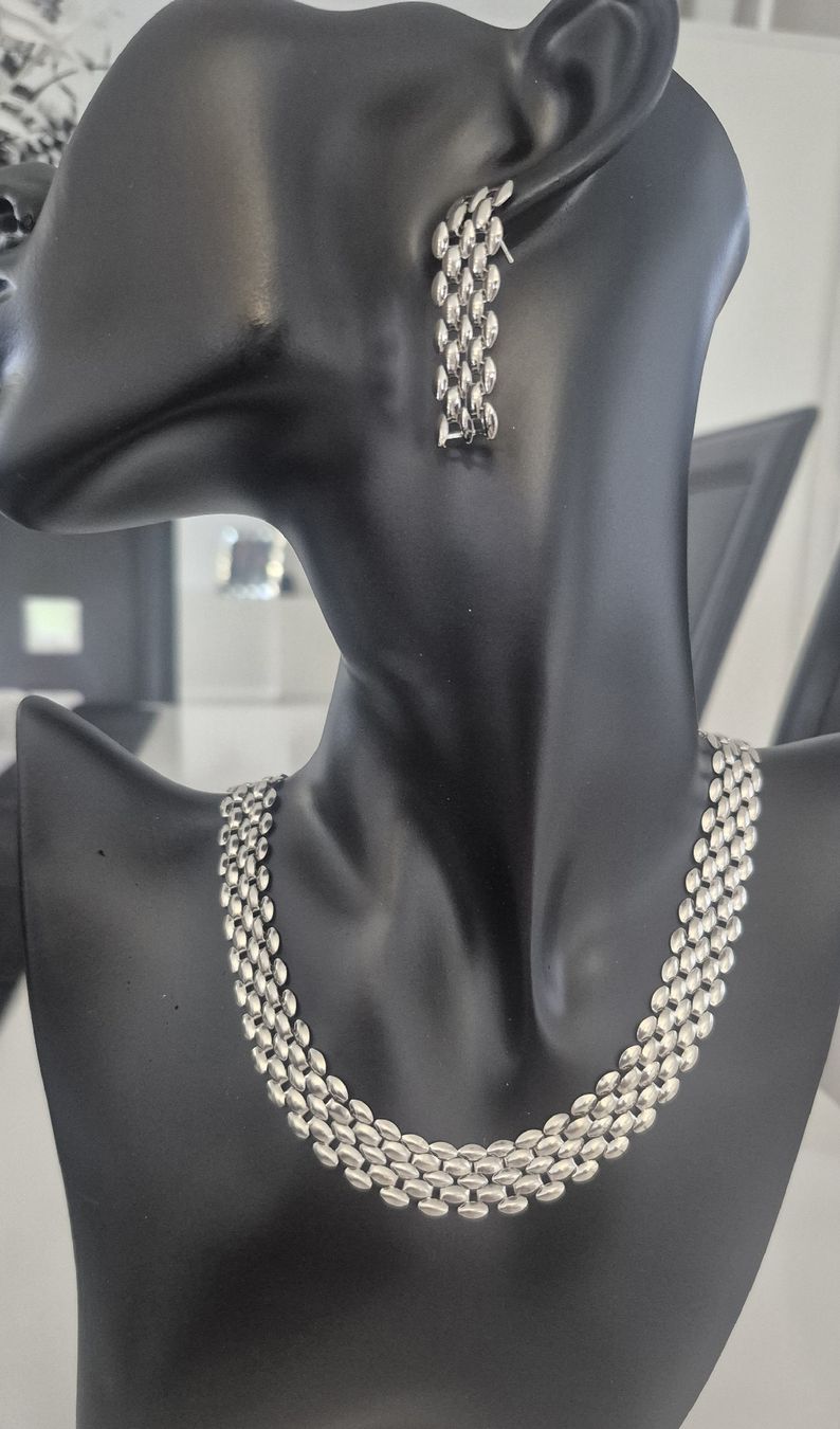 Altri gioielli: Set collana e orecchini argento stile maglia – Nuovo (secondo la descrizione) da Giubiasco venduto da Stefaniav