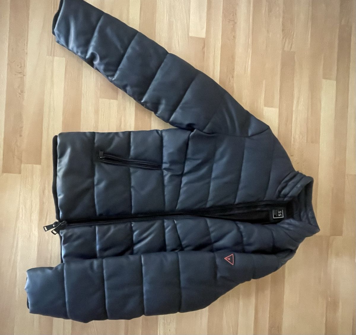 Guess Giacche: Guess jackt M – Nuovo (secondo la descrizione) da Schliern bei Köniz venduto da Gonzalo322 3
