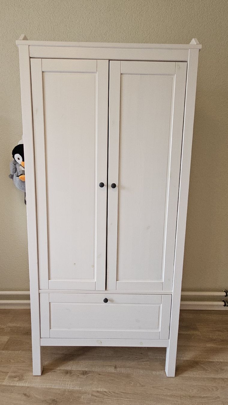 Ikea Armadi: Kinder Kleiderschrank Ikea – Usato da Murten venduto da RYO_RYO