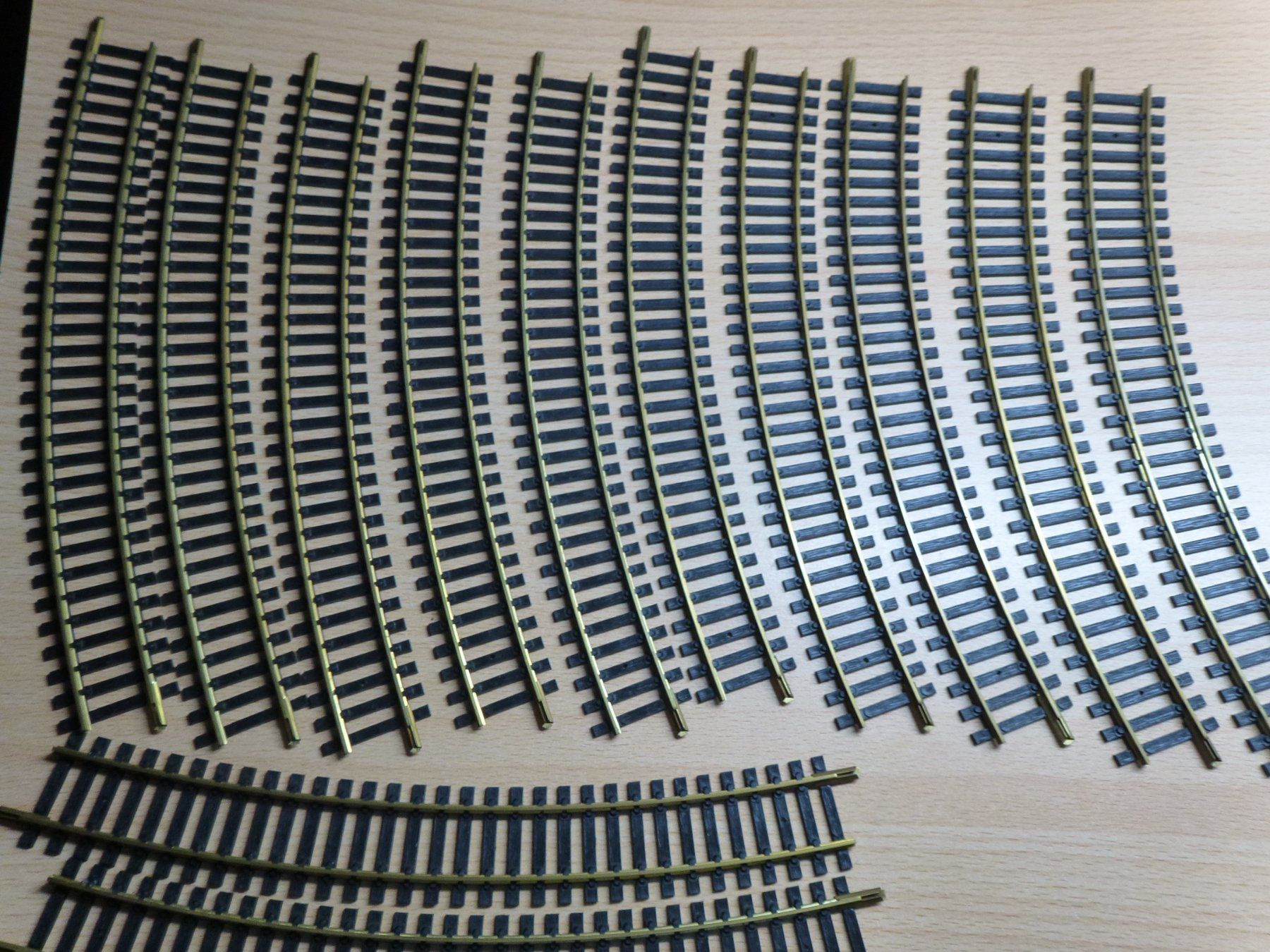 Fleischmann Modellini di ferrovie: Fleischmann 12x6030 – Nuovo (secondo la descrizione) da Hombrechtikon venduto da Se9