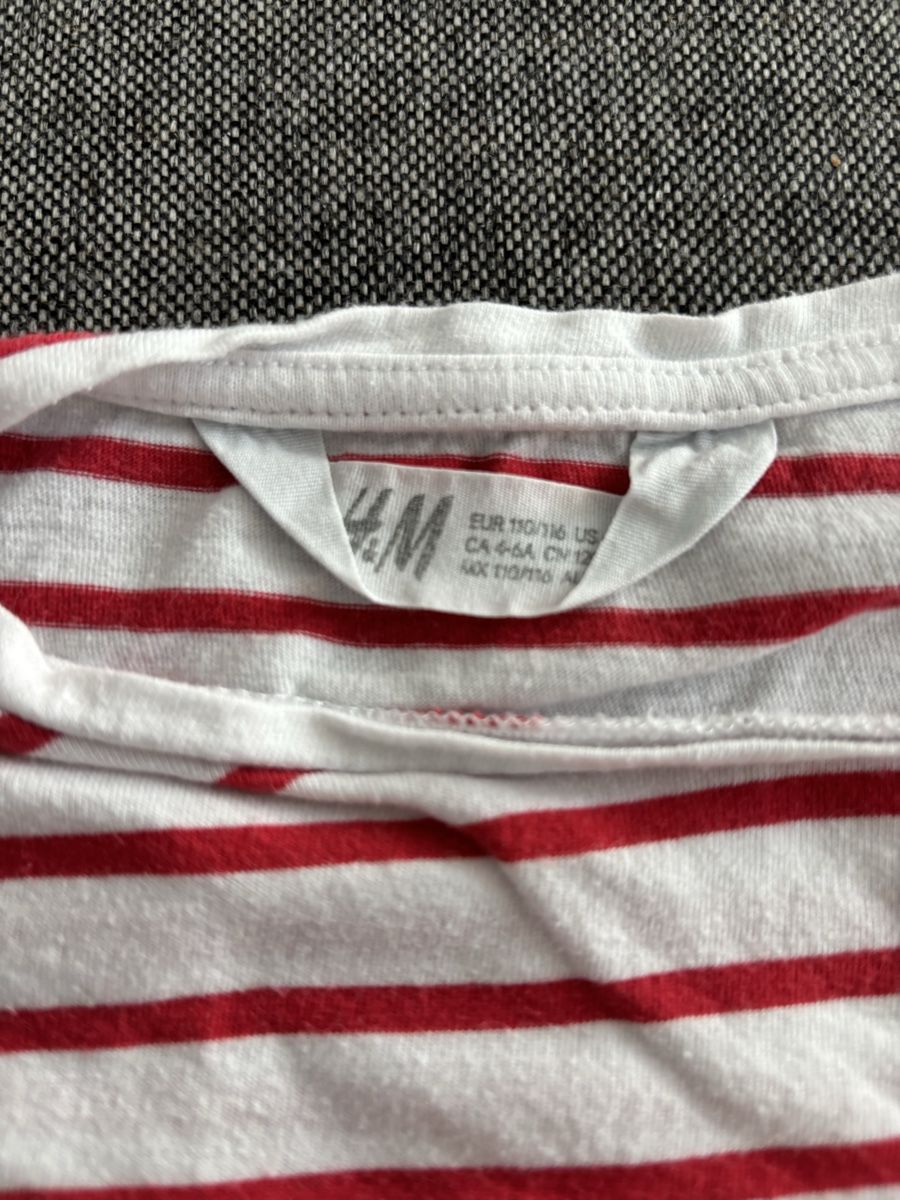 H&M Blusen, T-Shirts & Tops: H&M Shirt Gr. 110/116, gestreift – Gebraucht aus Jegenstorf von Annina0506 1