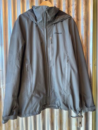 Patagonia Herren Regenjacke Gr. XL NEU