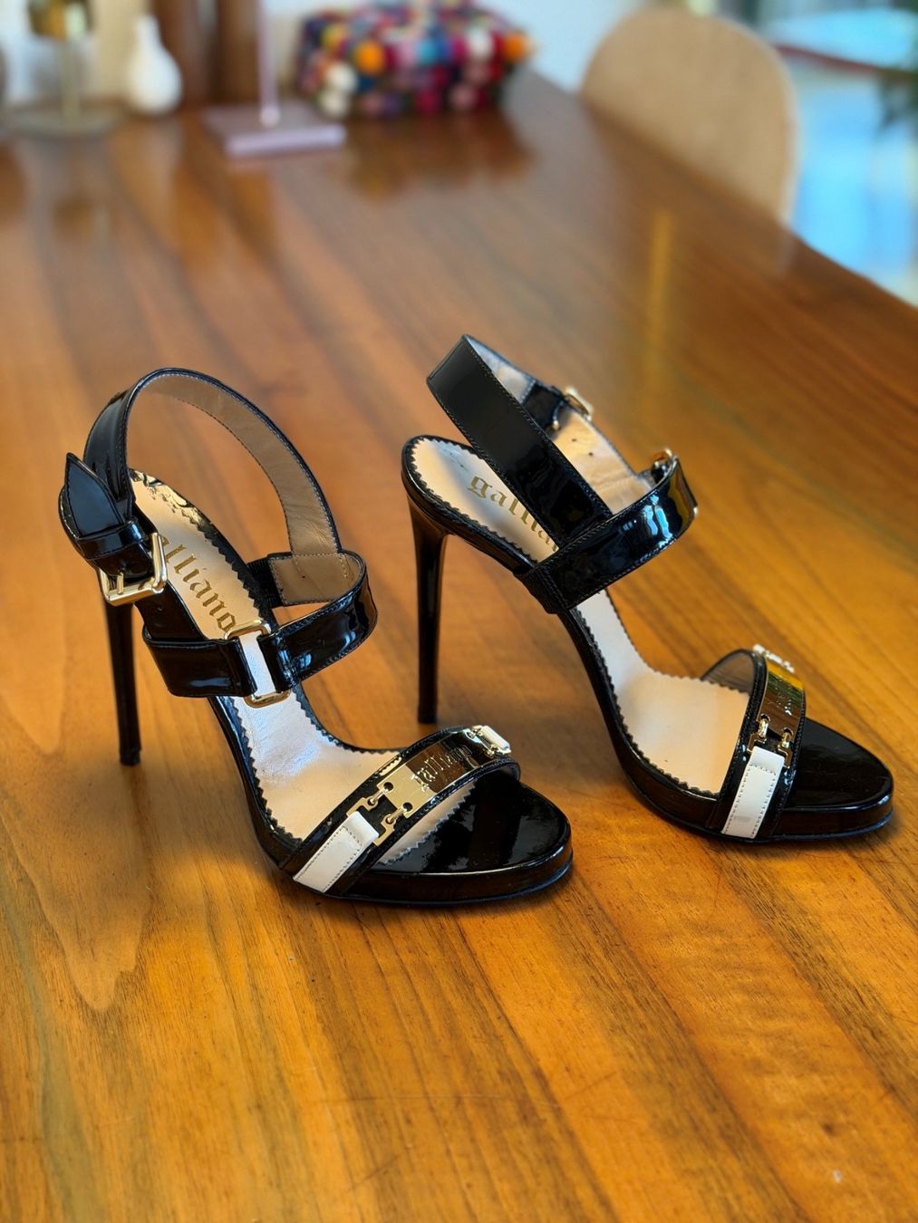 John Galliano Damenschuhe: Galliano High Heels Gr. 39 – Gebraucht aus Schliern b. Köniz von Jetta73 1
