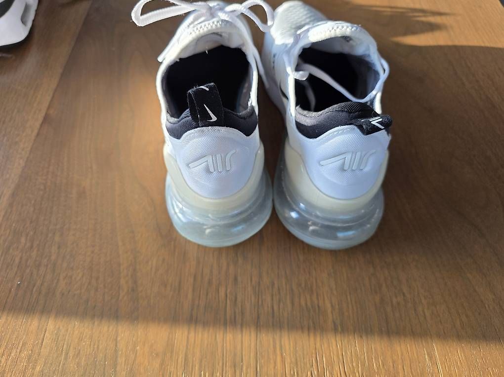 Nike Scarpe da uomo: Nike Air Max 270 GR. 44 – Usato da Wilen b. Wil venduto da fel_8fzj 3