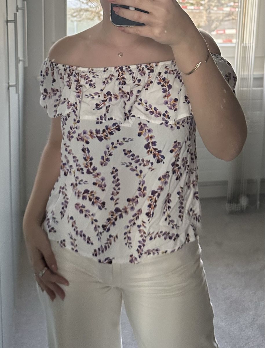 Tops: Off-Shoulder Top mit Blumenmuster, Grösse S – Gebraucht aus Uster von deb_ljc5 1