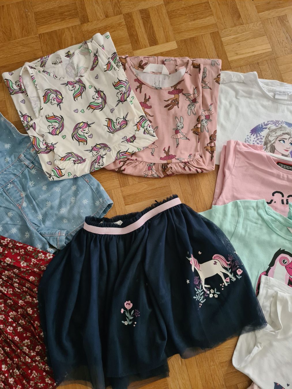 Lotti & Set di vestiti: Kleiderpaket Gr. 128 – Usato da Rudolfstetten venduto da anjam81 2