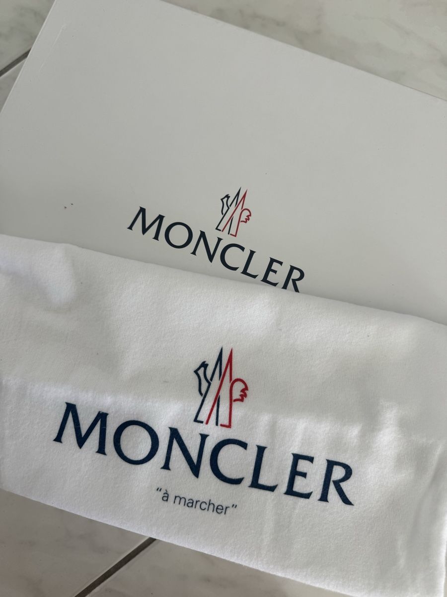 Moncler Scarpe da donna: Moncler Stiefel Combatboots schwarz – Nuovo (secondo la descrizione) da Uetikon am See venduto da sop_vw5x 7
