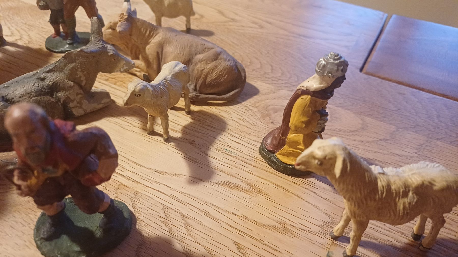 Statuette: Schöne Antike Krippenfiguren  – Usato da Flawil venduto da Pinkmalibu 8