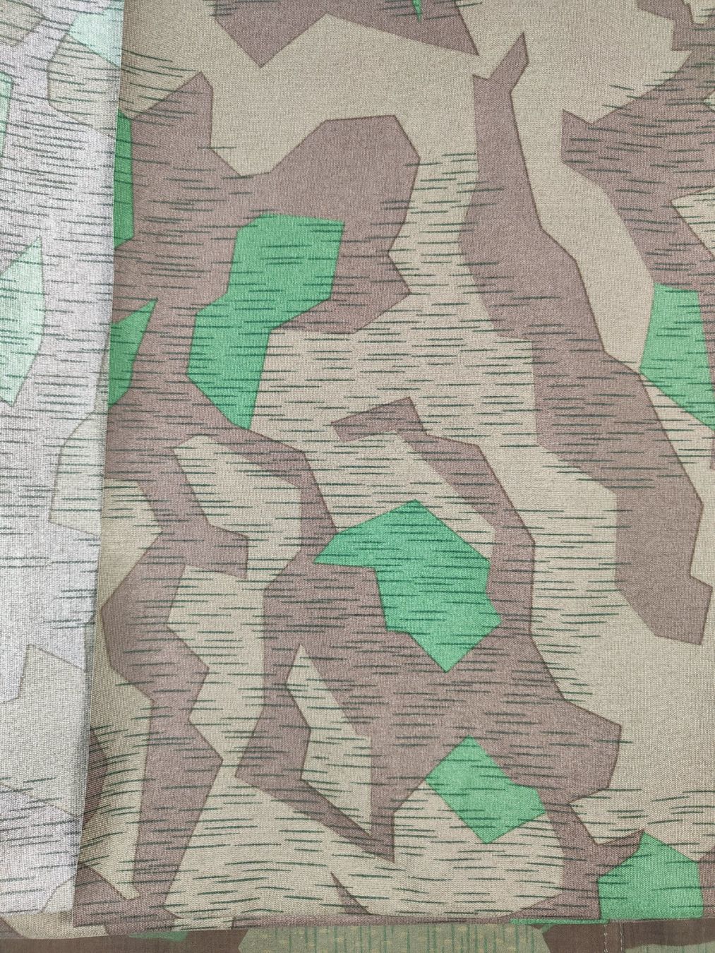 Schweizer Armee Uniformi: Tarnstoff 1.5 x 2.5 m, Splittertarn – Nuovo (secondo la descrizione) da Bauma venduto da SwissMilitaria 1