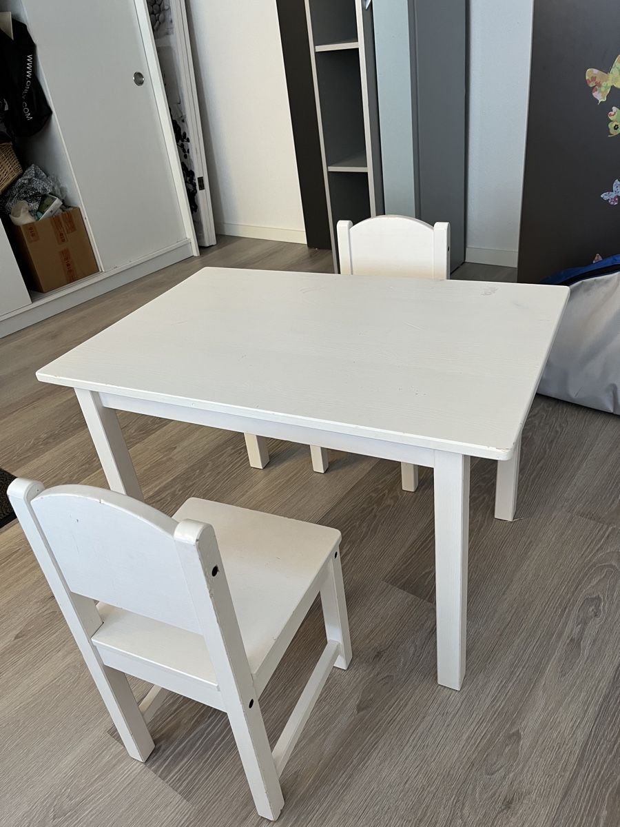 Tische: Kindertisch inkl Stühle – Gebraucht aus Aadorf von Annika82