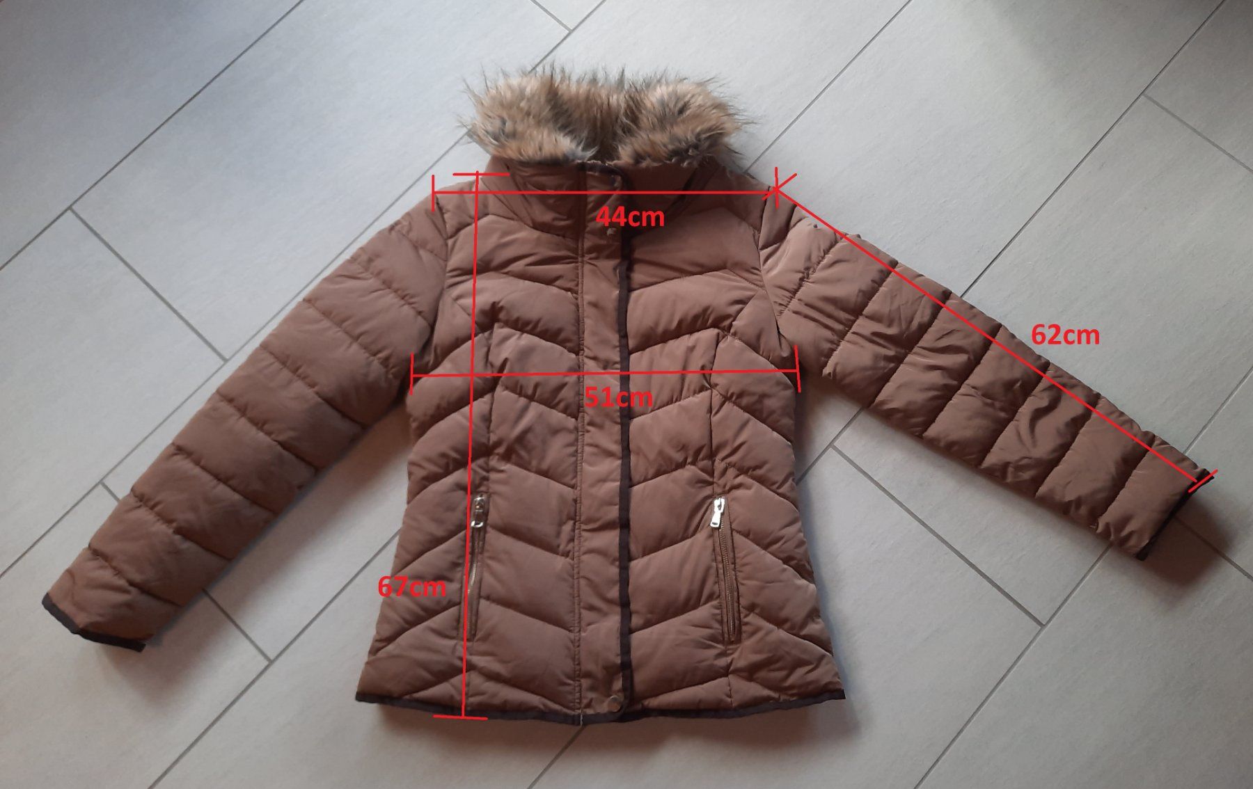Giacche: braune Winterjacke Grösse 40 – Usato da Einigen venduto da Pretorius66