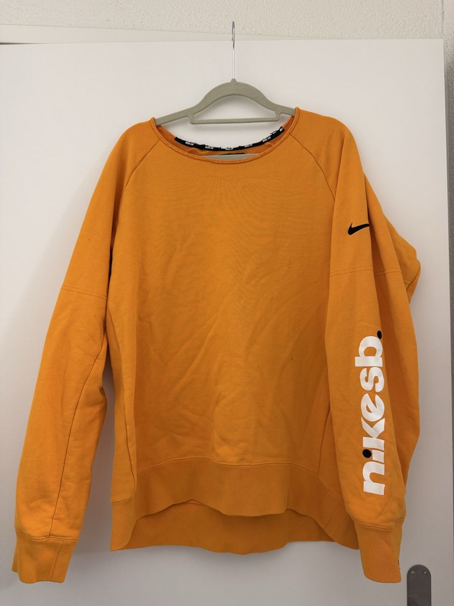 Nike Camicie: Nike Bluse L – Usato da Emmen venduto da mar_7wfr