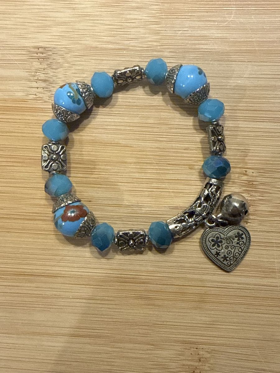 Bracciali & Braccialetti: Armband blau mit Anhänger – Usato da Basel venduto da zukk_
