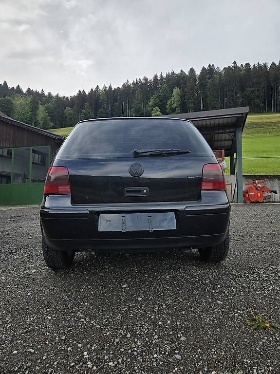 Automobili: VW Golf IV – Usato da Wattwil venduto da fra_mxc8 1