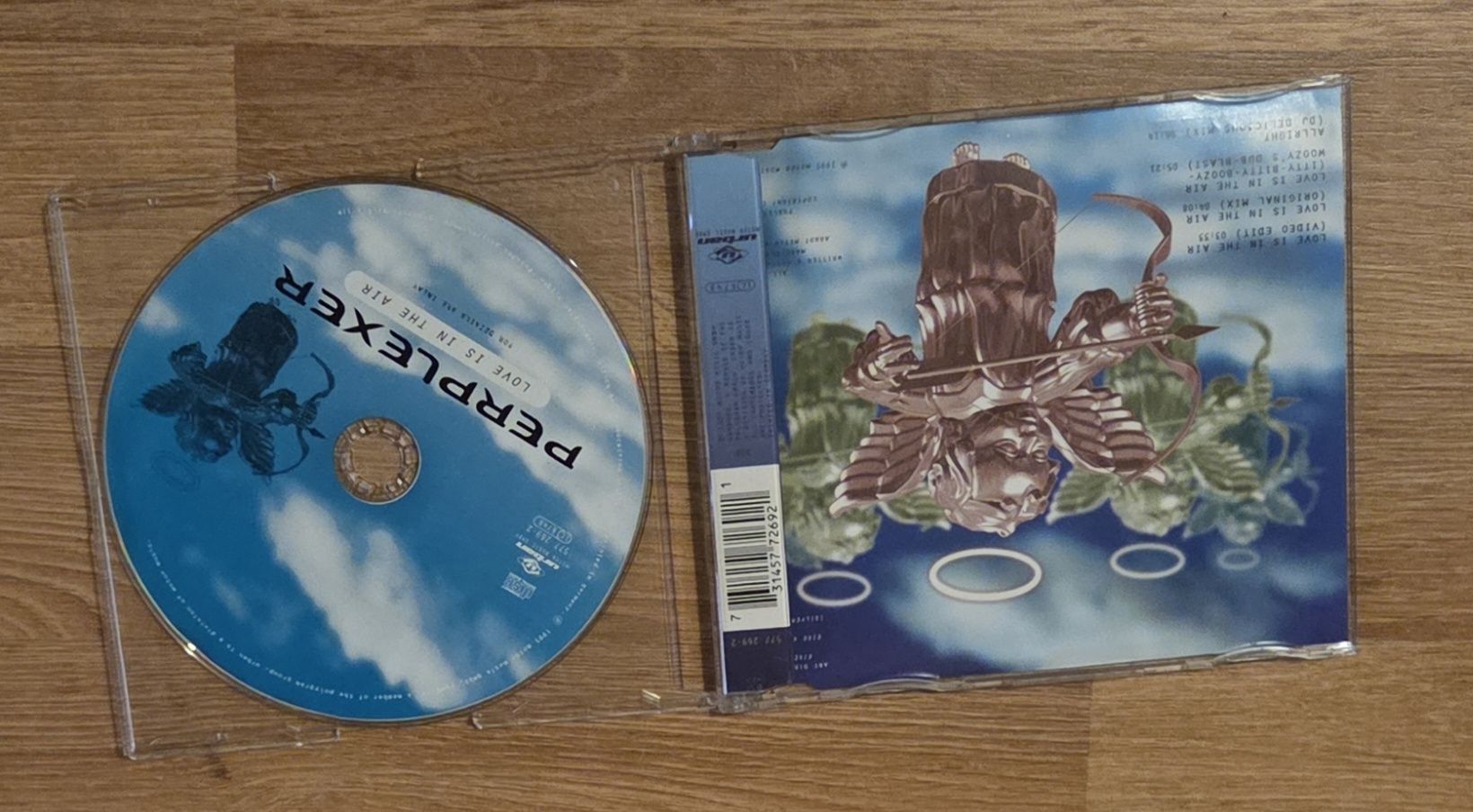 CD: Perplex Love is in the Airlines Maxi Single – Usato da Winterthur venduto da raymen74 2