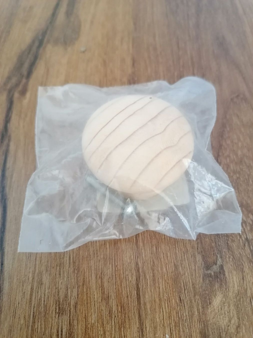 Eisenwaren: Möbelgriff, Möbelknopf, Holzmöbelgriff, Holzmöbelknopf – Neu und originalverpackt aus Amden von Bergdohle