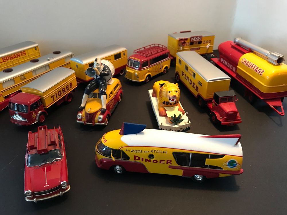 Peugeot 504 Break Cirque Pinder – Odeon 1/43 – Voiture De Collection Métal