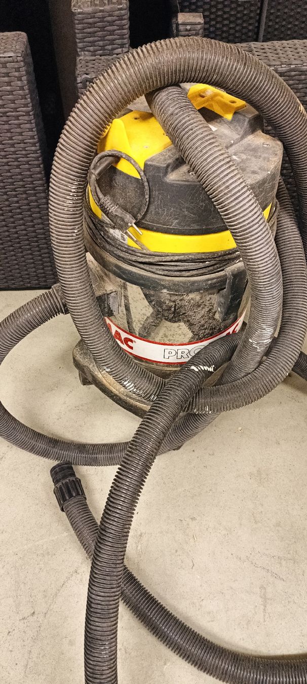 Promac Staubsauger & Zubehör: PROMAC Industriesauger – Gebraucht aus Pfäffikon ZH von K-V-M