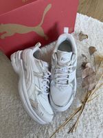 Puma Sneaker weiss silber Gr. 40,5  NEU mit Originalbox