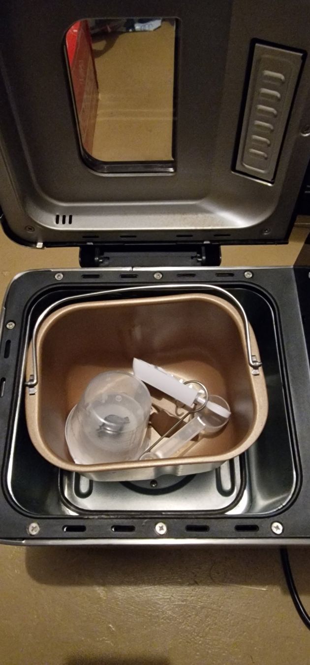 Gastroback Elettrodomestici da cucina: Brotbackautomat Gastroback Design Advanced+Eiscremebehälter – Usato da Wölflinswil venduto da sch_f6kk 2