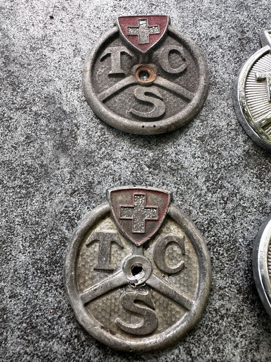 TCS Placchette & Badge: Konvolut alter TCS Autobadges – Usato da Starrkirch-Wil venduto da charlywatson 1
