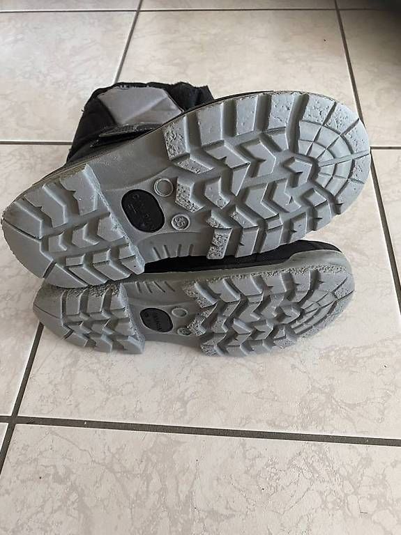 Scarpe per ragazzi: Chaussures de neige pointure 35 – Usato da Lausanne venduto da Catherine1003 4