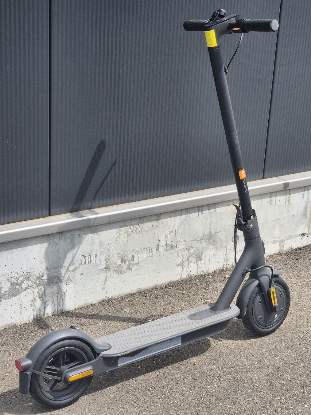 Xiaomi Kickboard: Xiaomi Mi Essential E-Scooter – Usato da Zuchwil venduto da Eheim_Mechanics 1