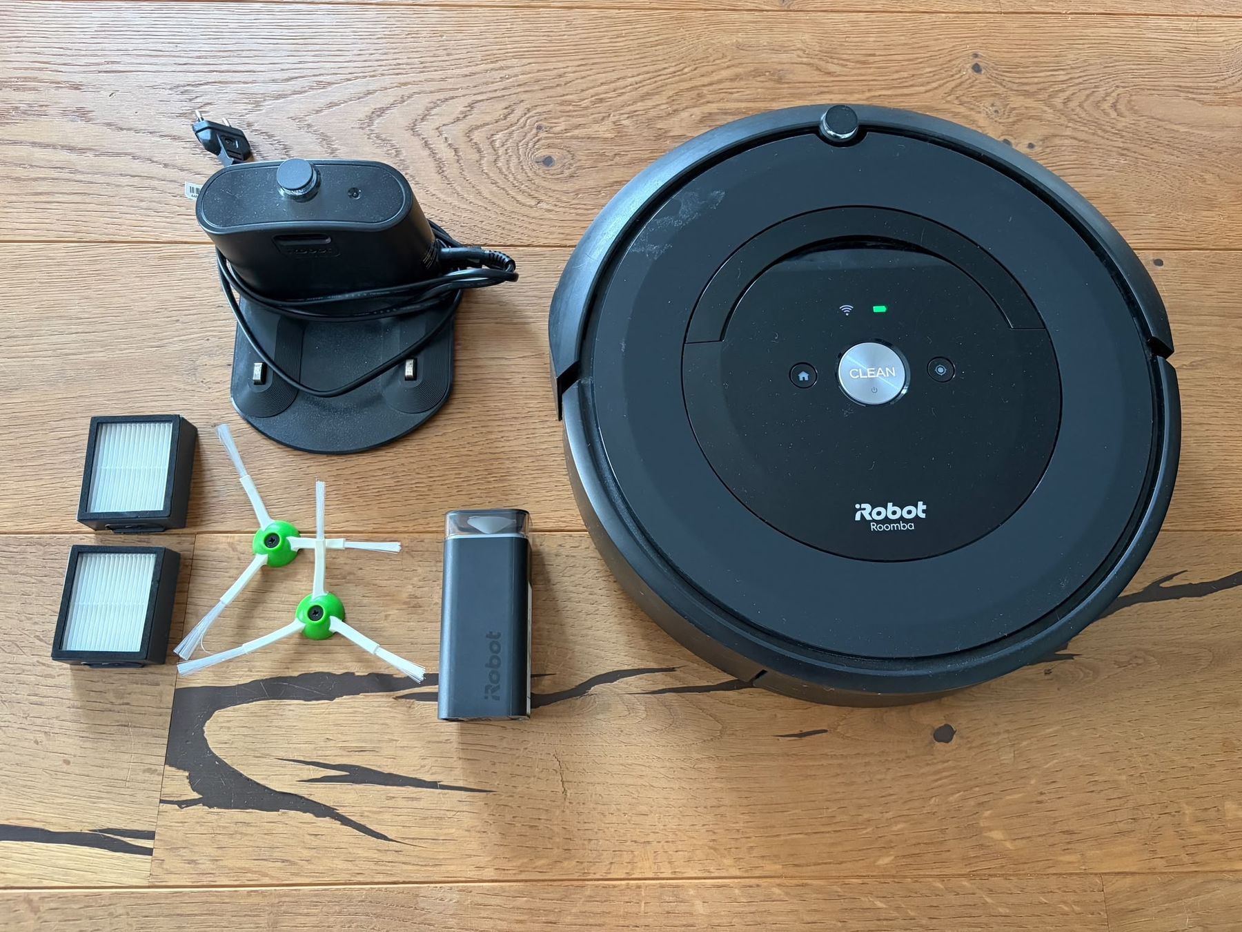 Irobot Staubsauger & Zubehör: iRobot Roomba e5 guter Zustand  – Gebraucht aus Bettwiesen von tuemian 5