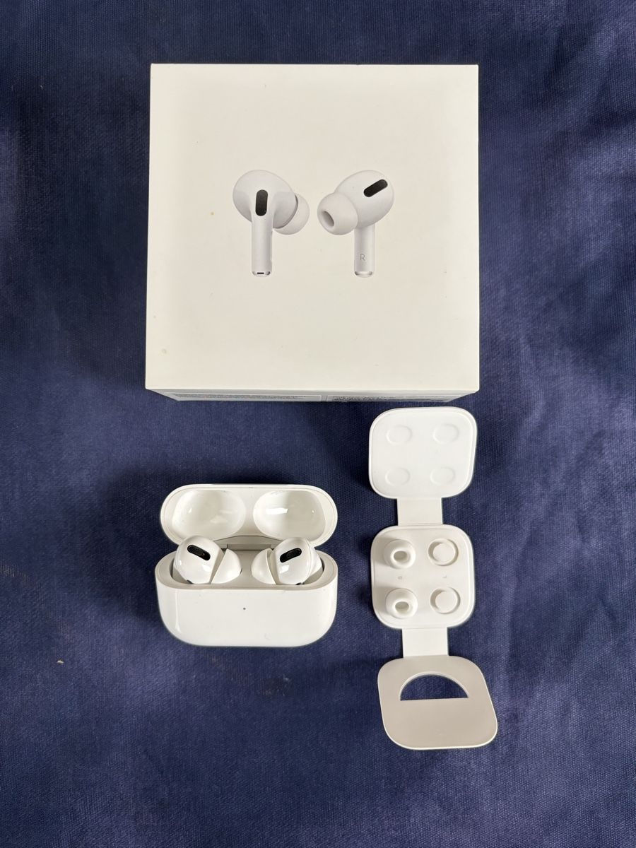 Apple Cuffie: Apple AirPods Pro – Usato da Zürich venduto da turtleS07