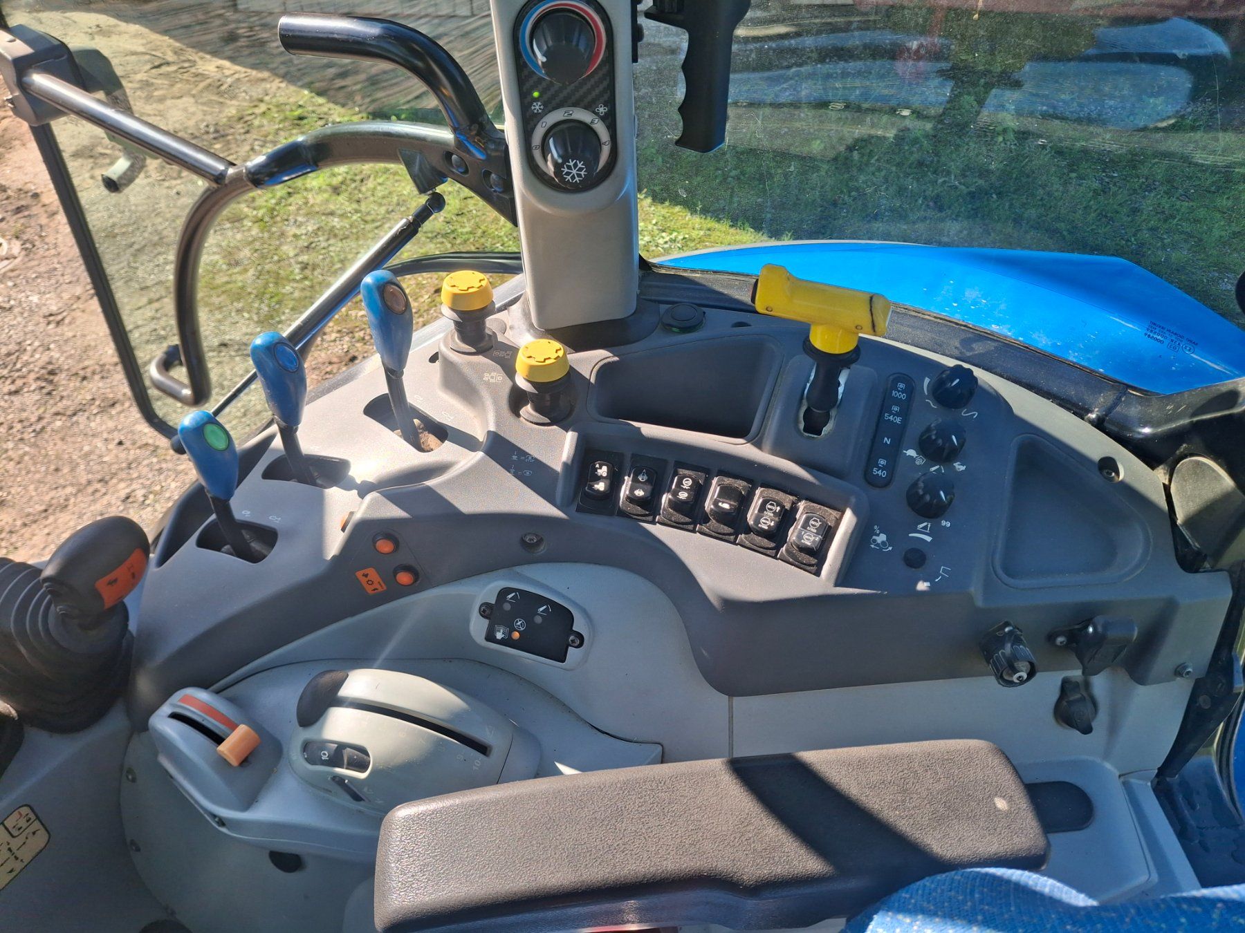 New Holland Trattori: Traktor New Holland T5.115 – Usato da Rottenschwil venduto da row_tl6j 8