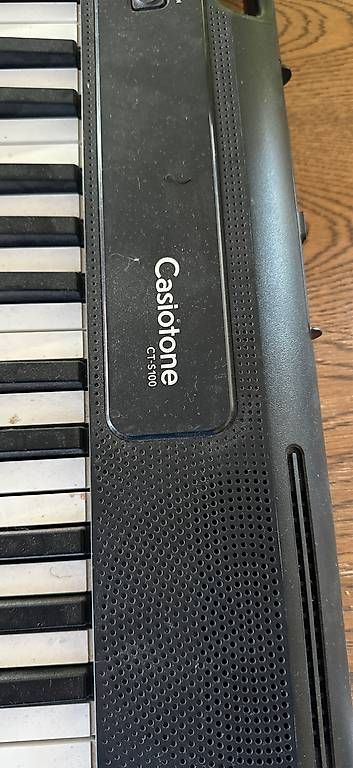 Musikinstrumente: Piano  – Gebraucht aus Plan-les-Ouates von emma1981 1
