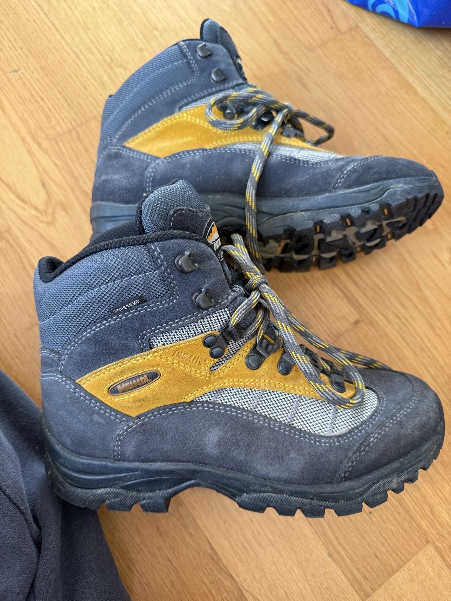 Meindl Scarpe da uomo: Wanderschuhe Meindl Gr. 39,5 – Usato da Zürich venduto da schanet01