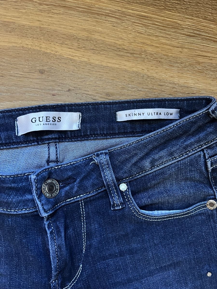 Guess Jeans: Guess jeans – Gebraucht aus Moudon von patricia115 1