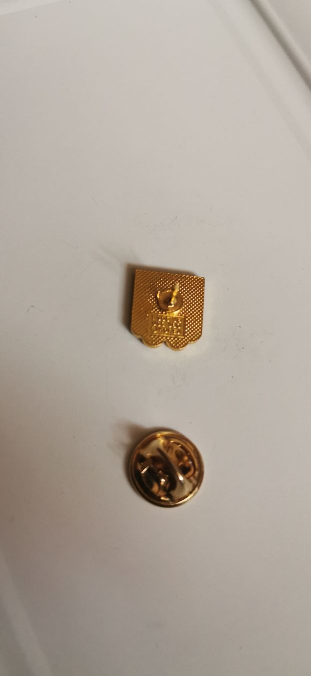 Placchette & Badge: Pin JO  – Usato da Genève venduto da vins50 1
