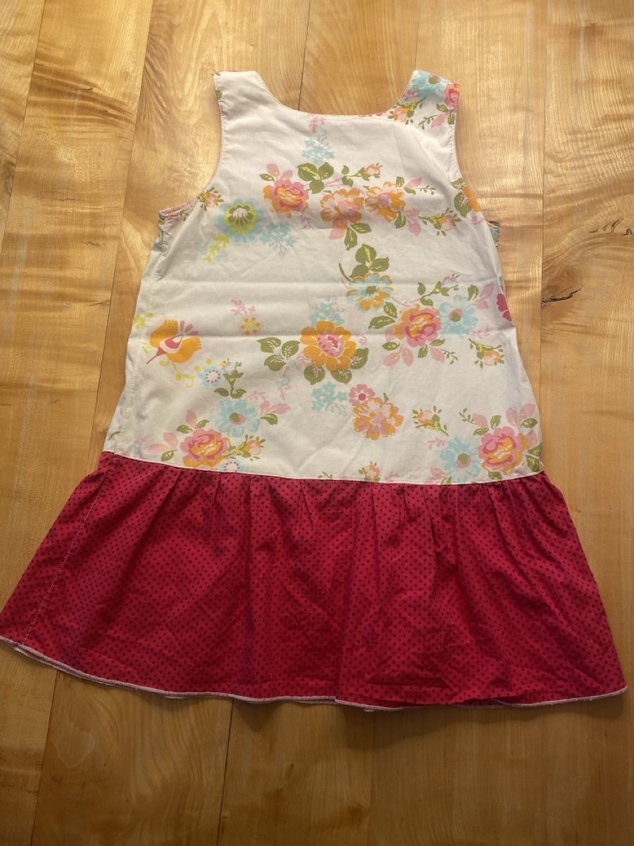 Vestiti & Gonne: selbstgenähtes Kleid Grösse 116/122 – Usato da Deitingen venduto da lea_yn57 1