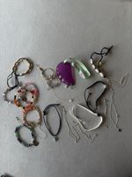 Lot de bracelets et colliers fantaisie divers état