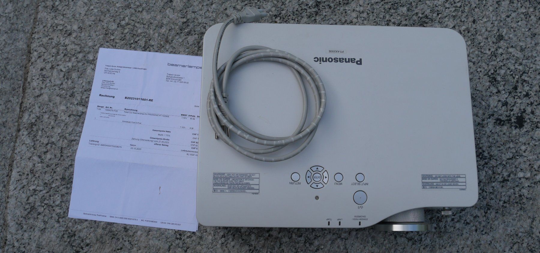 Panasonic Vidéoprojecteurs: Panasonic Beamer PT-AX200E – D'occasion à Vessy par grandfontaine 1