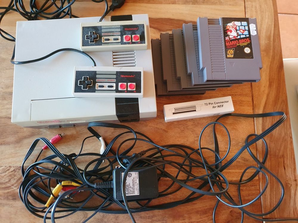 NES+5 Spiele+72 Pin Connector (Gebraucht) in Basel für CHF 200 – mit ...