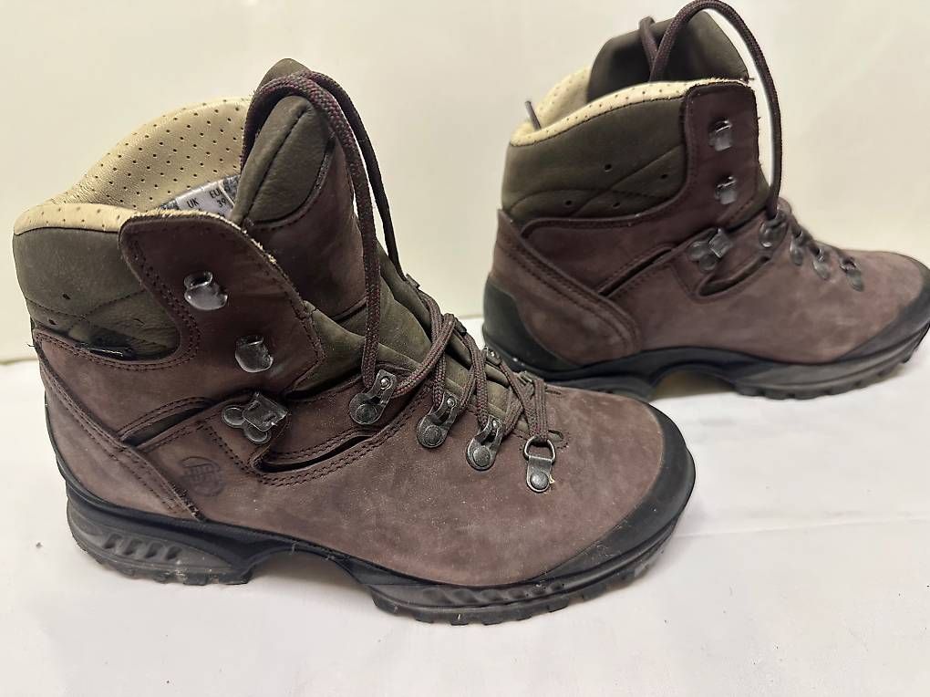 Damenschuhe: Wanderschuhe Damen – Gebraucht aus Köniz von Bergkristall9