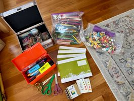 Riesen Set Farbstifte, Filzer, Spielgeld, Kinderscheren usw