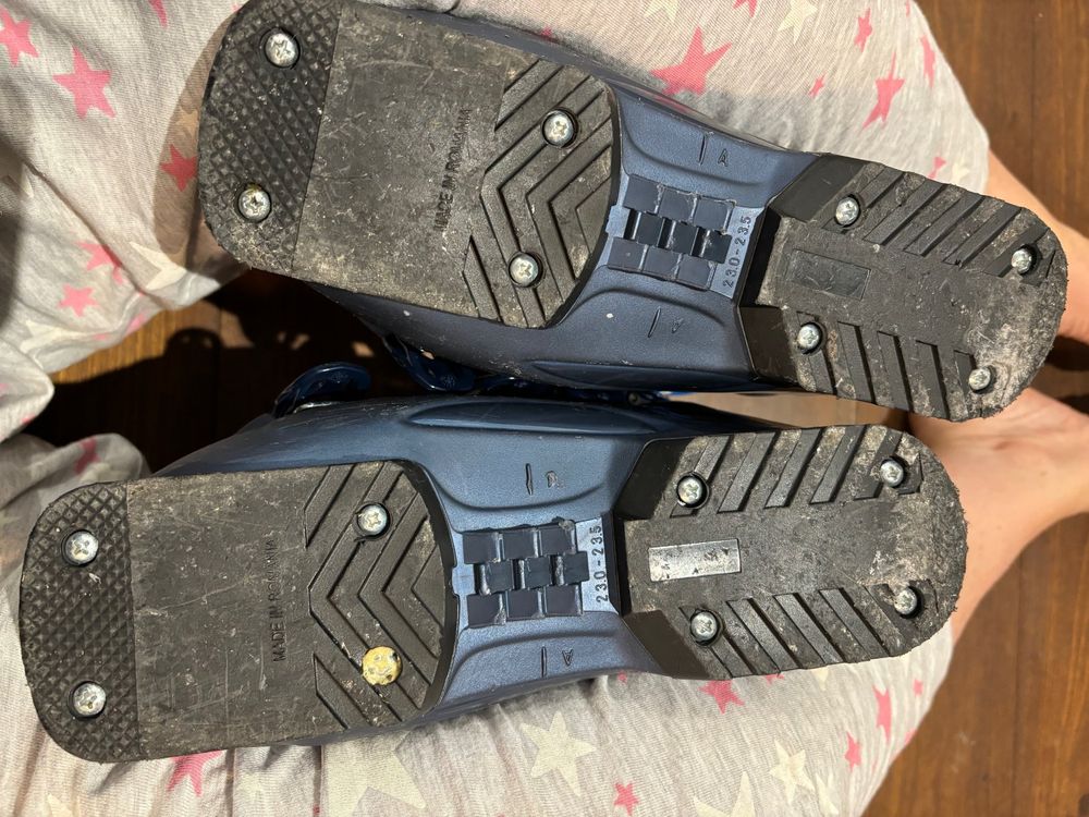 Decathlon Chaussures garçon: Skischuhe Decathlon Grosse 23-23.5 cm (36) – D'occasion à Schönenbuch par ver_58wg 1