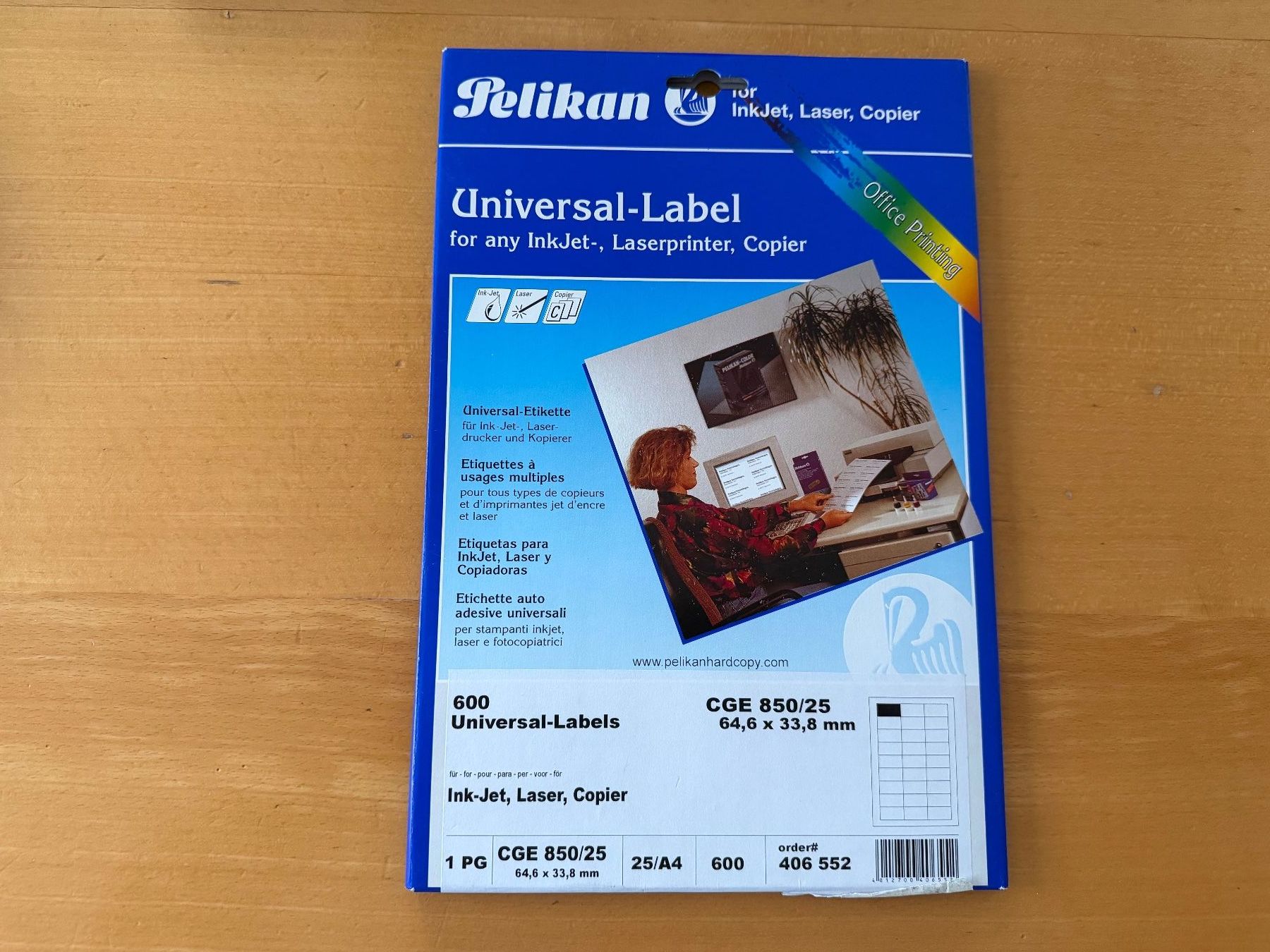 Carta: Universal-Labels – Nuovo (secondo la descrizione) da Maschwanden venduto da Brindabella