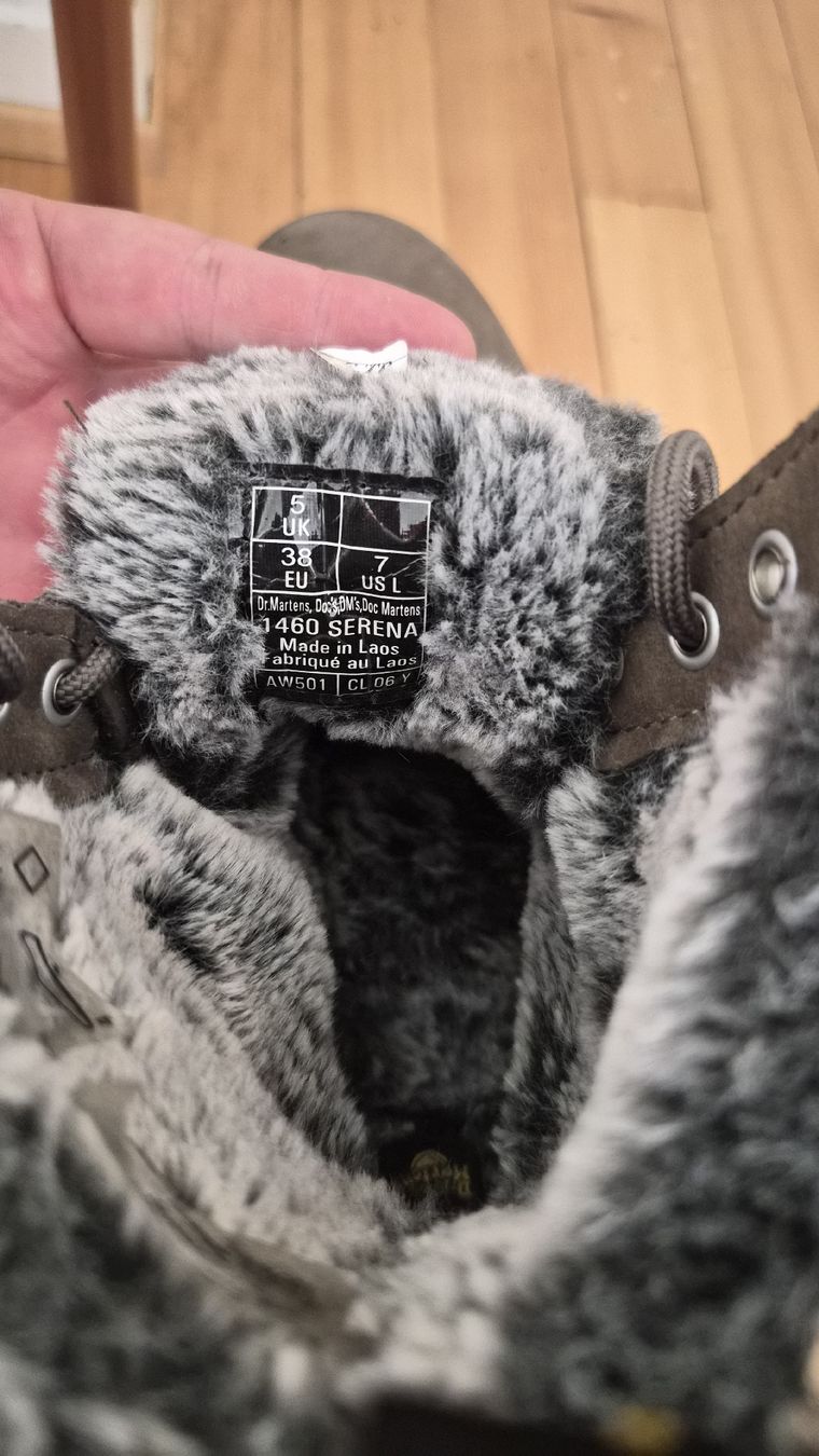 Dr. Martens Damenschuhe: New Dr. Martens 1460 Serena Boots – Neu (gemäss Beschreibung) aus Genève von dan_qns7 1
