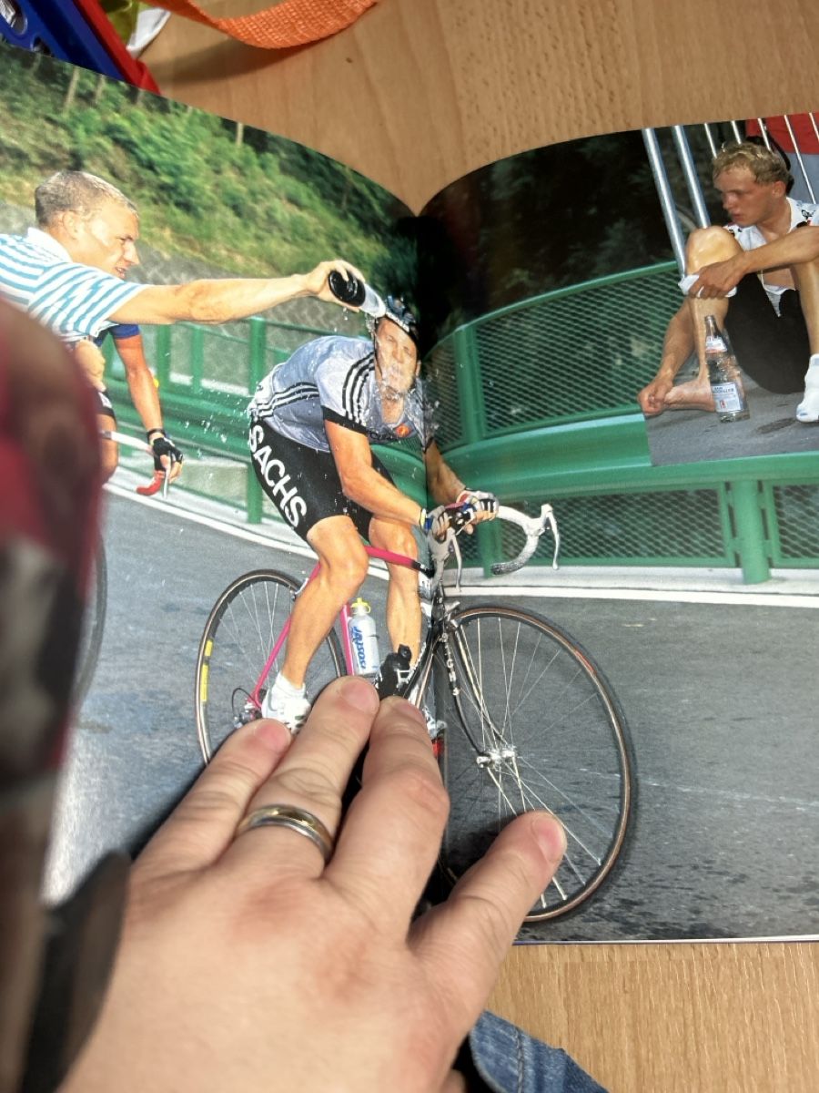 Libri: Wolfram Lindner Erfolgreiches Radsporttraining  – Usato da Herbetswil venduto da rotekatze84 2