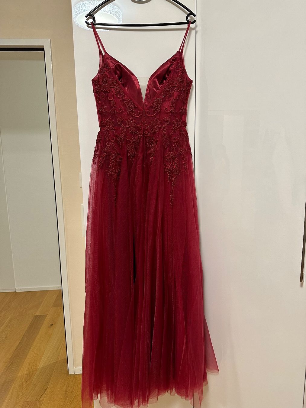 Vestiti: Ballkleid – Nuovo (secondo la descrizione) da Affoltern am Albis venduto da avu_8kpq 1