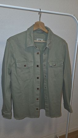 C&A Shacket / Hemdjacke mit Fransensaum Khaki Grün – Gr. 36 