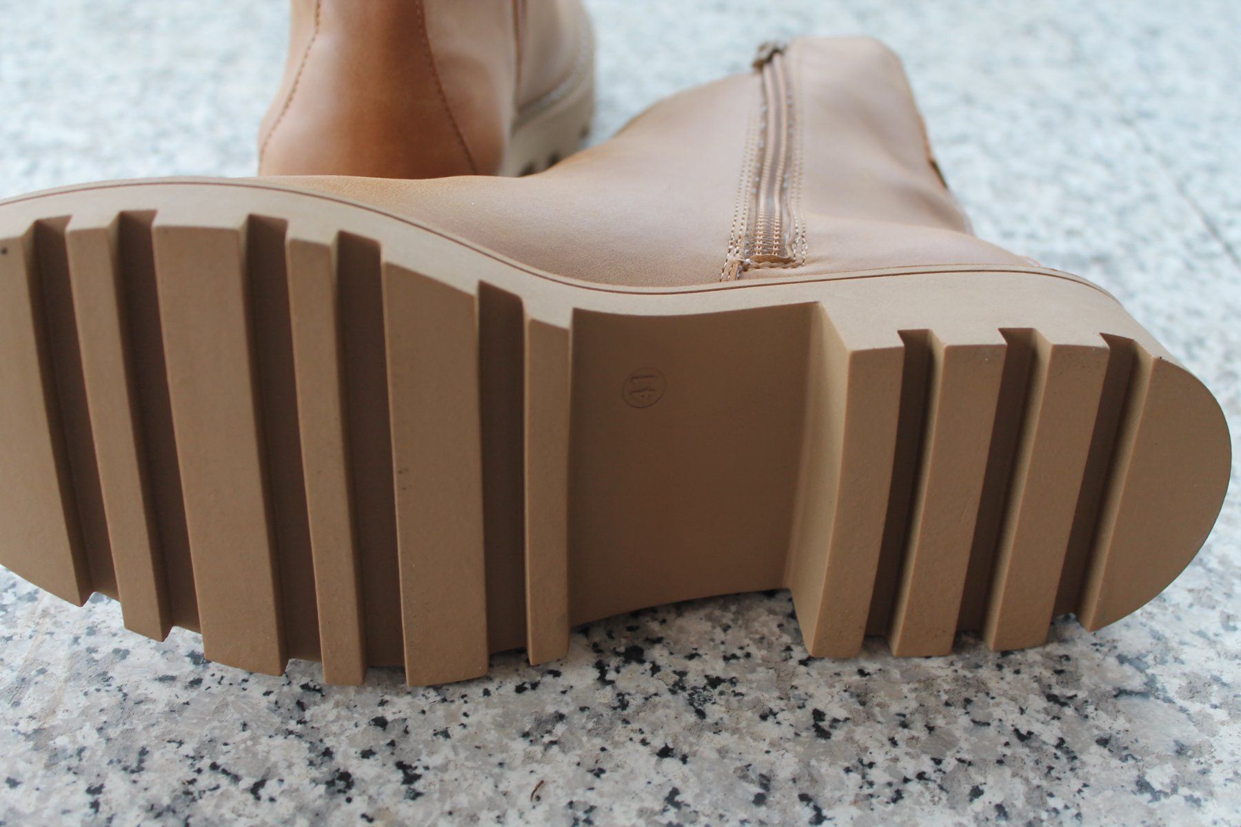 Damenschuhe: Bottines Esmera neuves 41 – Neu und originalverpackt aus Chez-le-Bart von jasse 4